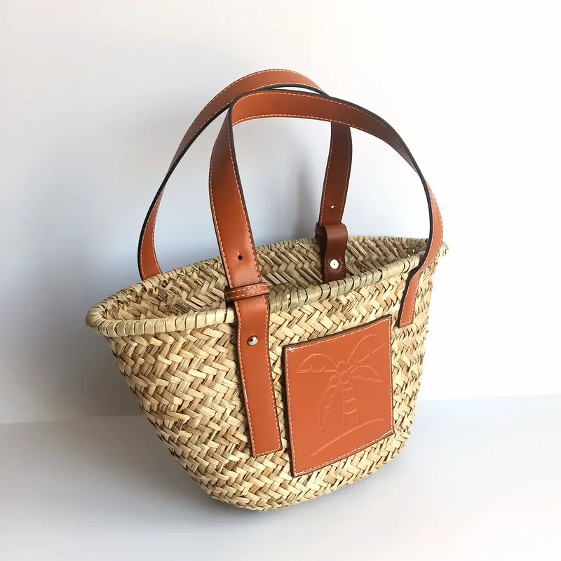 Female Vacation Photo Bag Handmade Straw Woven Bag European Style Triangular Grass Handbag Beach Bag Women's Decorative Bag