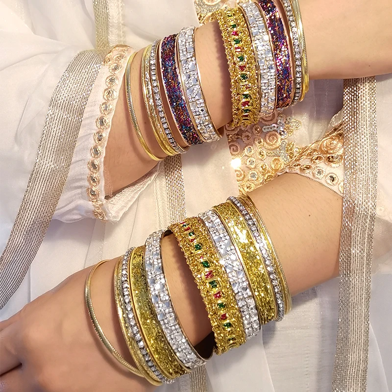 سوبر فلاش سوار المرأة الخفيفة الفاخرة الرائعة النمط المصري نسخة ضيقة غريبة مليئة بالماس سوار الرجعية