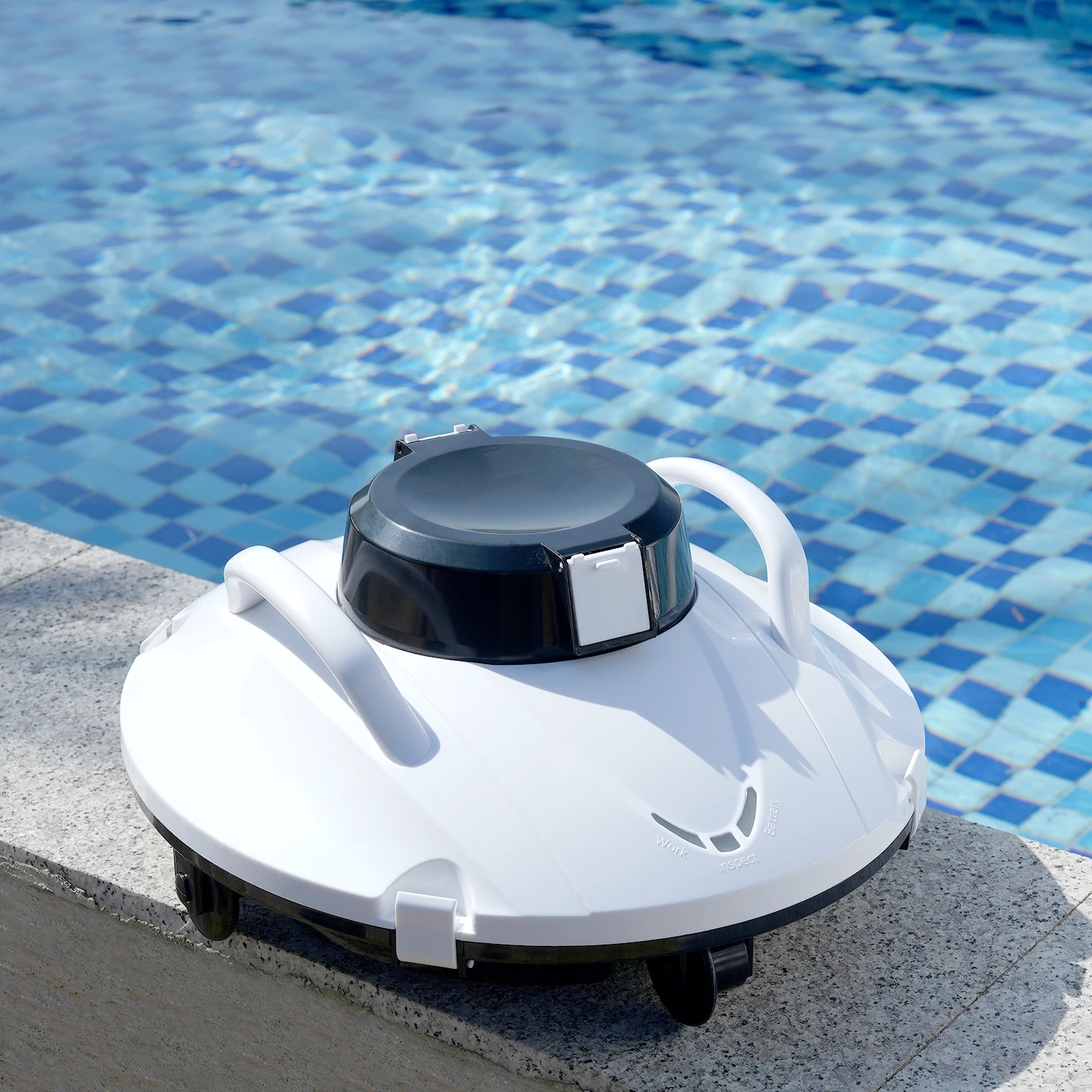 Cordless Robotic Pool Vacuum Cleaner Automatic Smart Wireless Swimming Pool Cleaner Robot Skimmer With Filter Battery