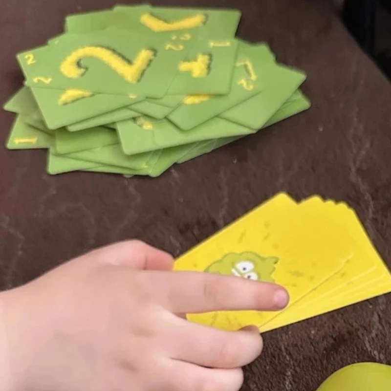 

Multiplayer Fart Card Game: For 3-6 players, enhances teamwork & communication through hilarious party gameplay