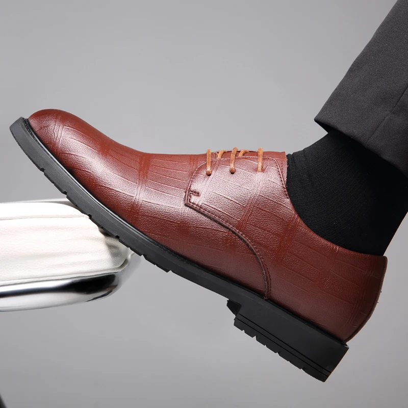 

Men Derby Shoes Solid Color PU Professional Classic Business Formal Men Shoes