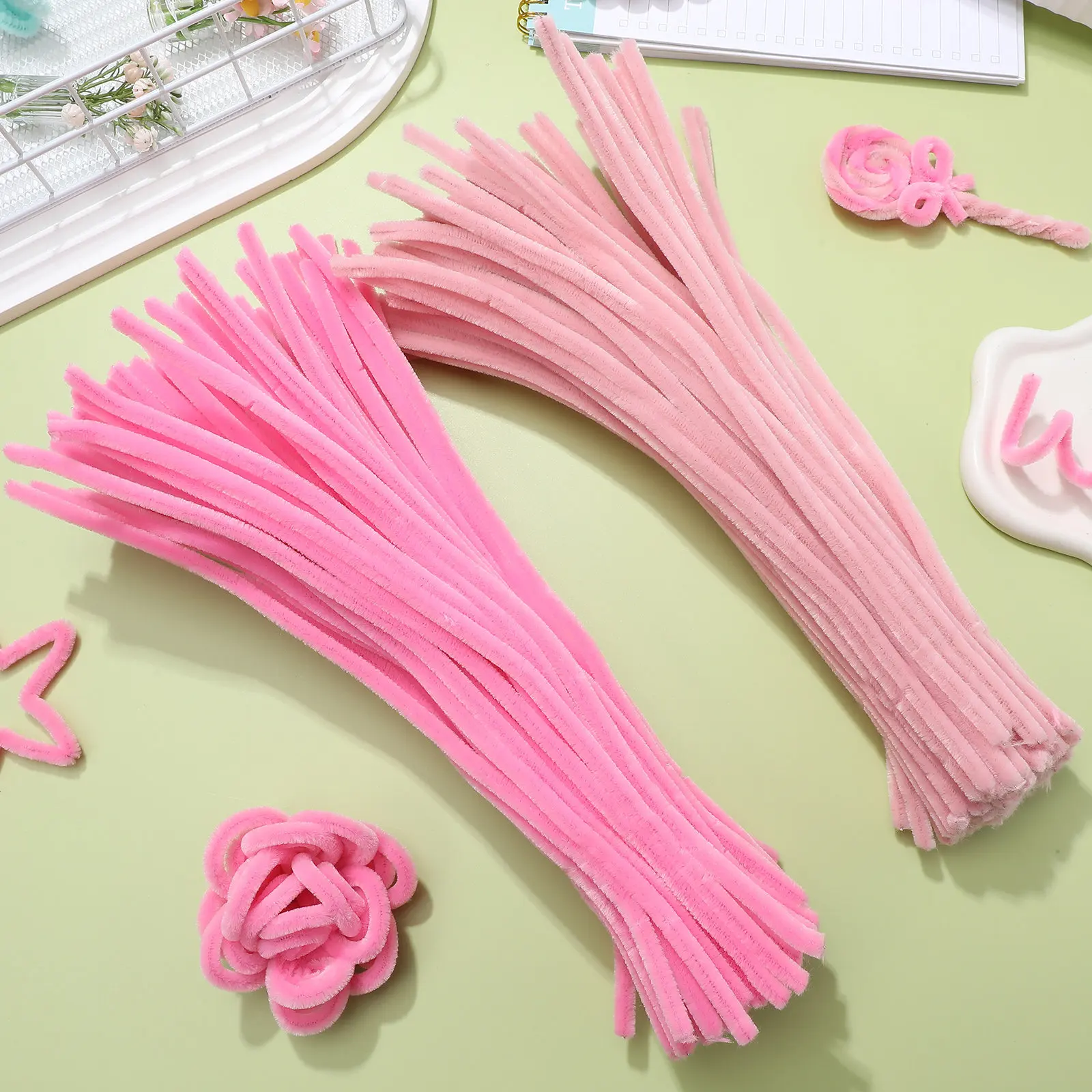 200Pcs Thick Chenille Stems Craft Pipe Cleaners for Flowers Making Holiday Garland Valentine's Day DIY Soft Bendable Strong