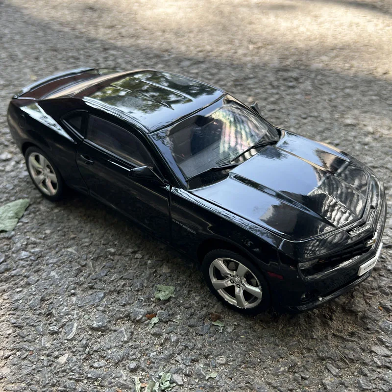 1:18 Original Scale Model,GM Chevrolet Camaro 2016,Paint With Defect,Diecast Model for Collection and Display
