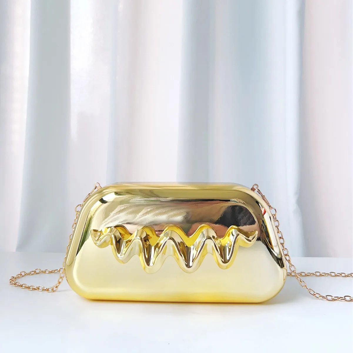 2026 new niche electroplating box wrist bag dinner bag shoulder messenger bag