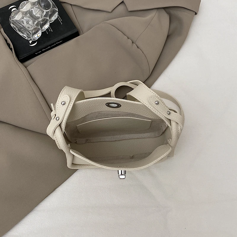 بسيطة عارضة تنوعا المرأة بو الجلود واحدة الكتف Crossbody حقيبة مربعة صغيرة أزياء العصرية تخزين وسادة أكياس