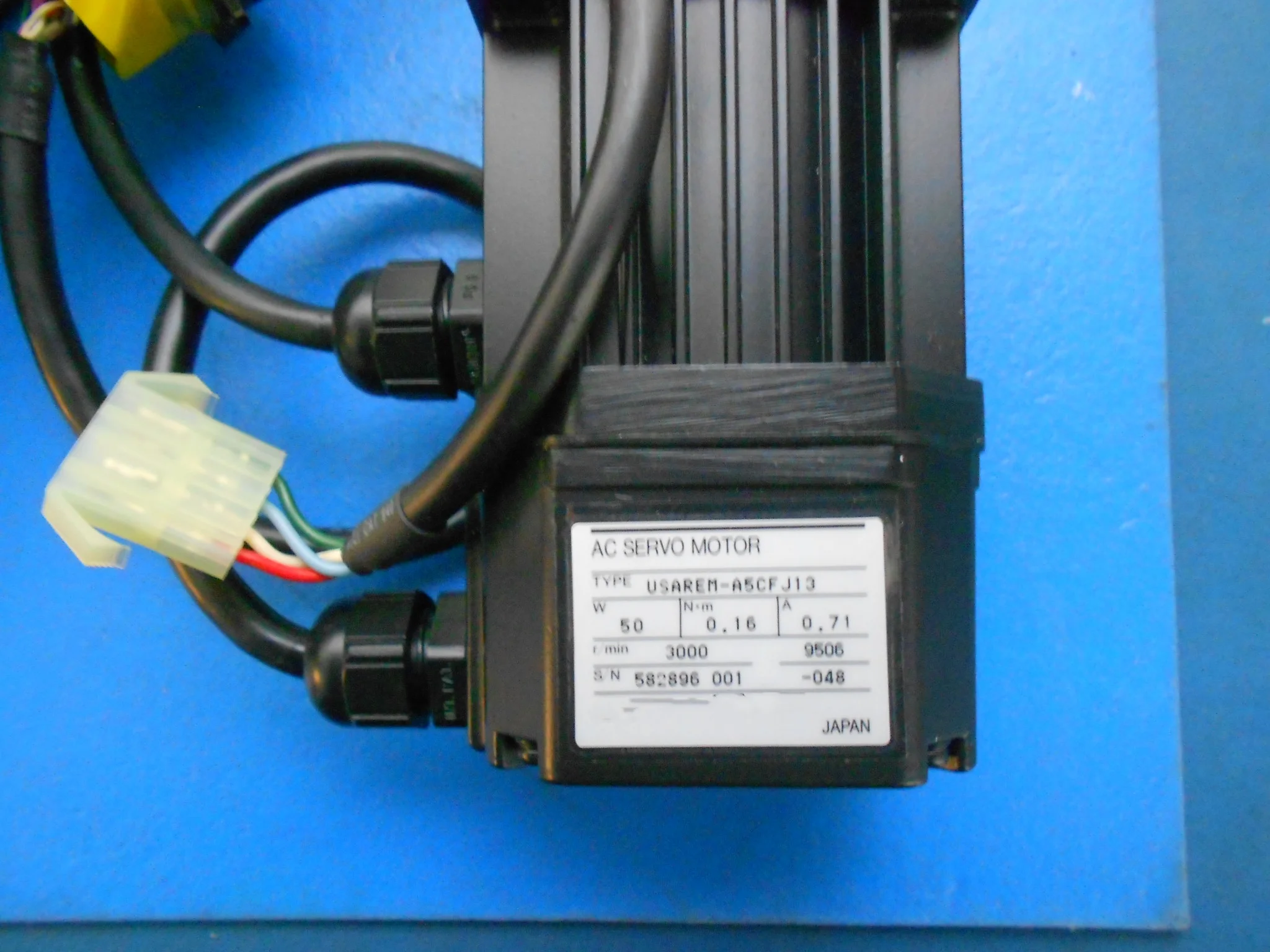 

100% оригинальный новый инвертор SGM-A3B3F USAREM-01CFJ51 APM-SB02ADN, гарантия 1 год, быстрая доставка