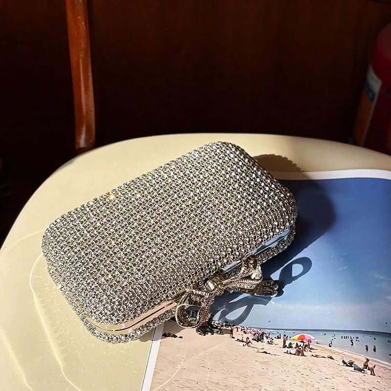 Luxury Diamond Clasp Evening Bag Bowknot Clutch Purse Rhinestone Totes Bags High Quality Handbag Fashion Party Clutch Handbag