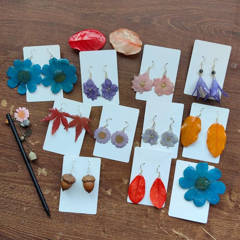 Natural Floral Series Earrings Handmaking Epoxy Resin Pressed Flower Earrings Wholesale Natural Plant Jewelry Custom Packaging