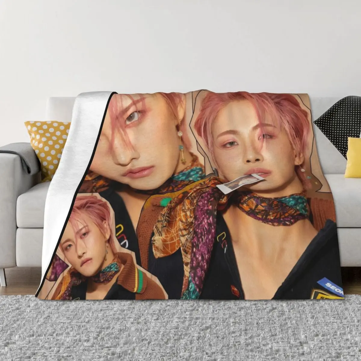

Seongwha ATEEZ THE REAL Throw Blanket decorative Cute Decorative Sofas Comforter Blankets