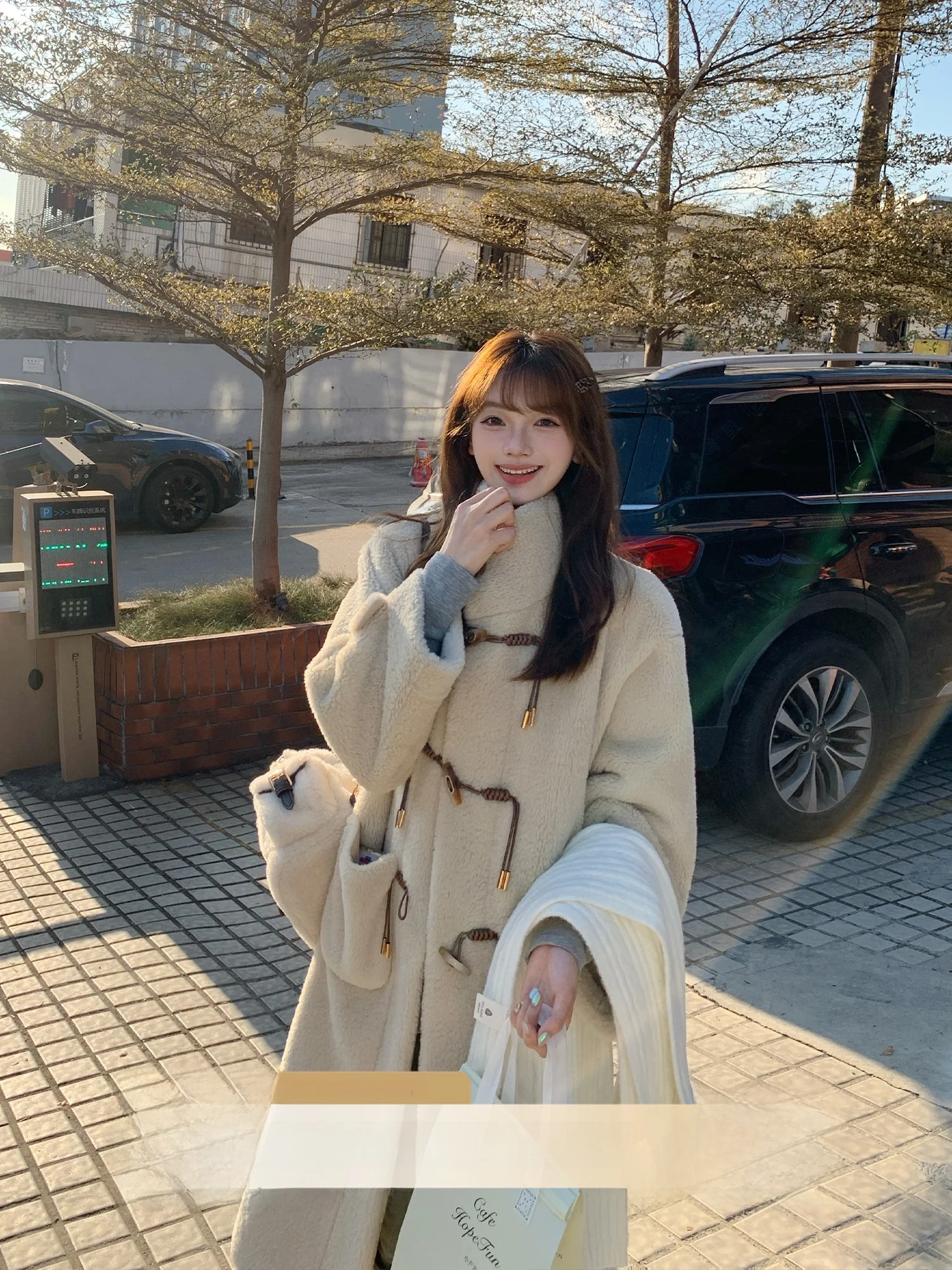 

Warm Lamb Fur Women's Jaet Winter Design Casual Sle Thiened Polyester Fiber High Collar Button Closure Long Sve Coat