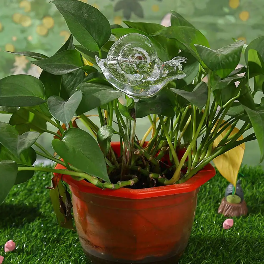 Glass Watering Globes Glass Self Watering Bulbs for Plants Automatic Watering Globes with Cute Bird Butterfly Design Vacation
