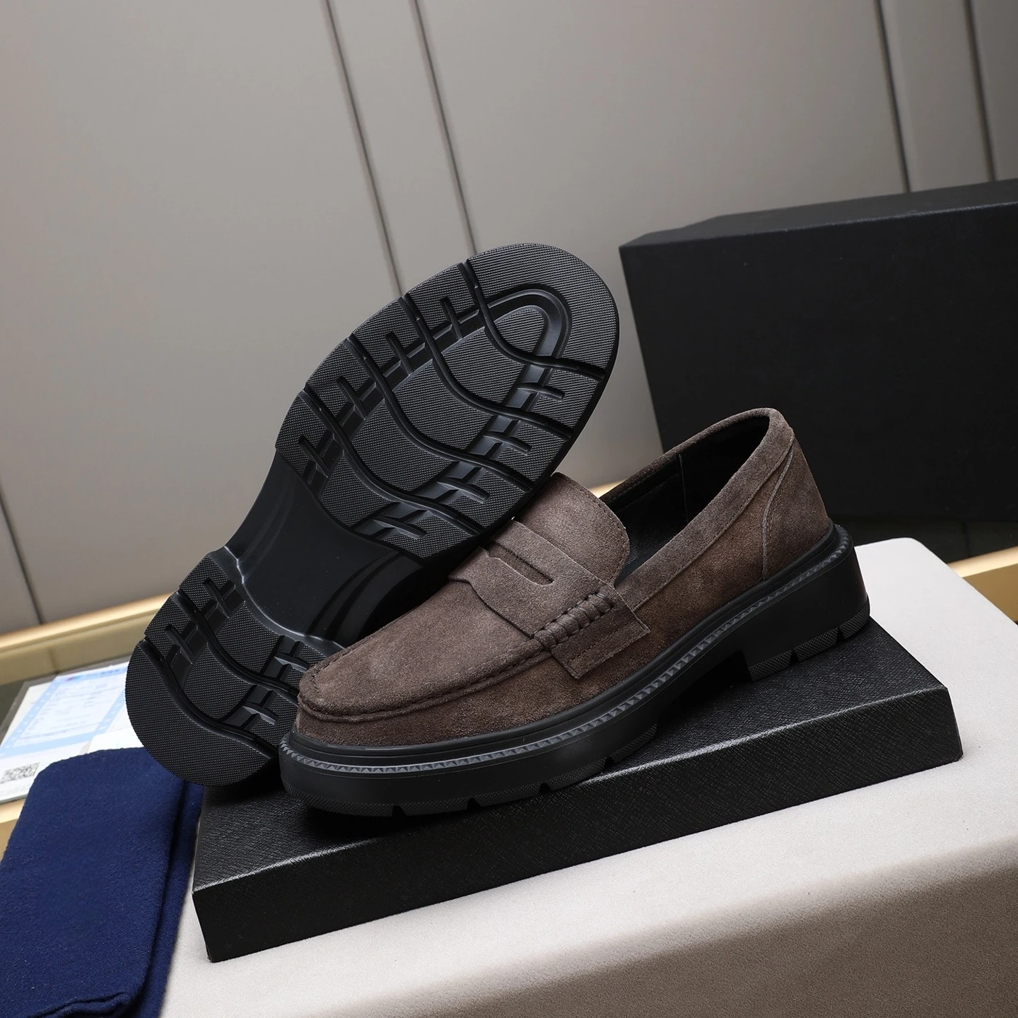 اليدوية أحذية رجالي العلامة التجارية الفاخرة المتسكعون جلد طبيعي حذاء كاجوال P نمط الجلد المدبوغ أعلى الحبوب جلد البقر فستان أحذية هدايا عيد