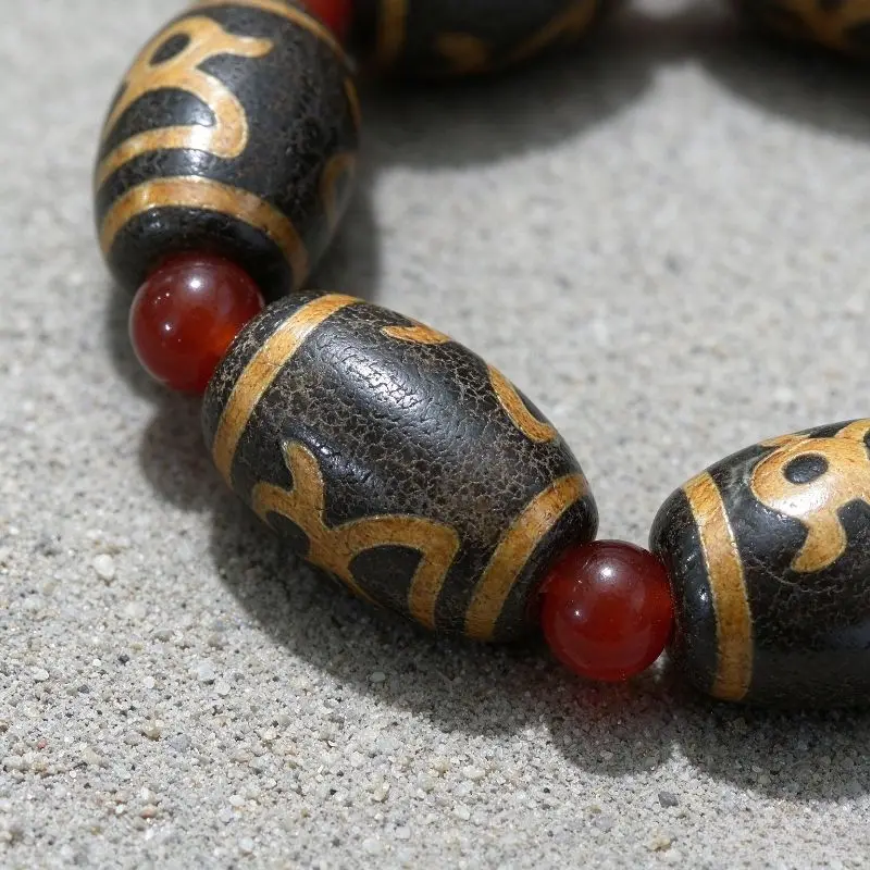 Elegant and Generous Agate Dzi Bead Single Ring Bracelet, Unisex Design Jewelry