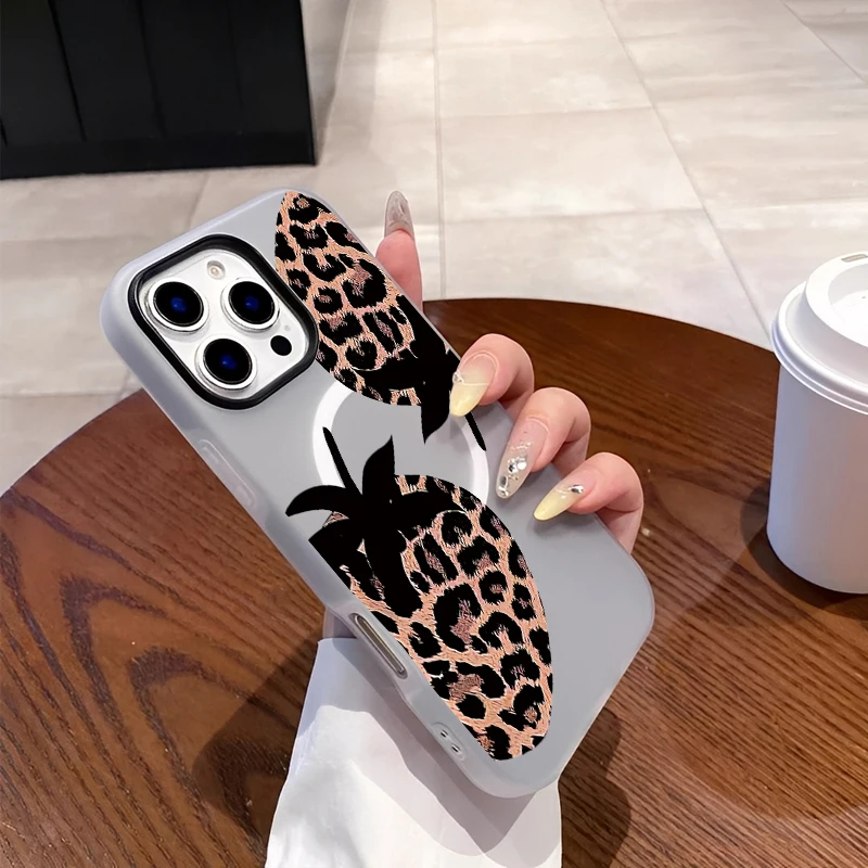 

Magnet Estheticism Manga Yellow Black Pineapple Portrait Phone Case For IPhone 16 15 14 13 12 11 PROMAX Silcone Phone Case Cover