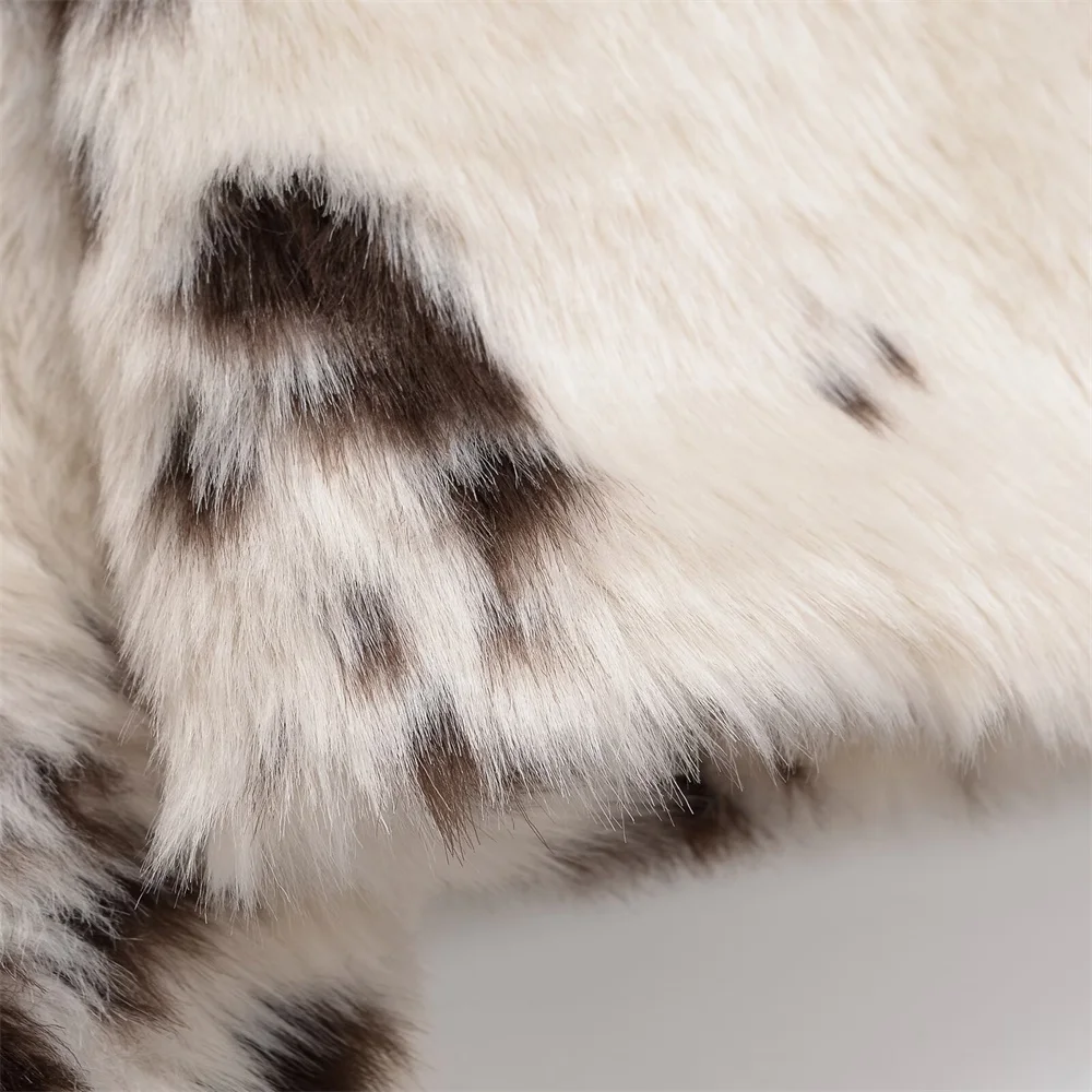 Giacca invernale con motivo animale in pelliccia sintetica versatile in stile pendolarismo da donna
