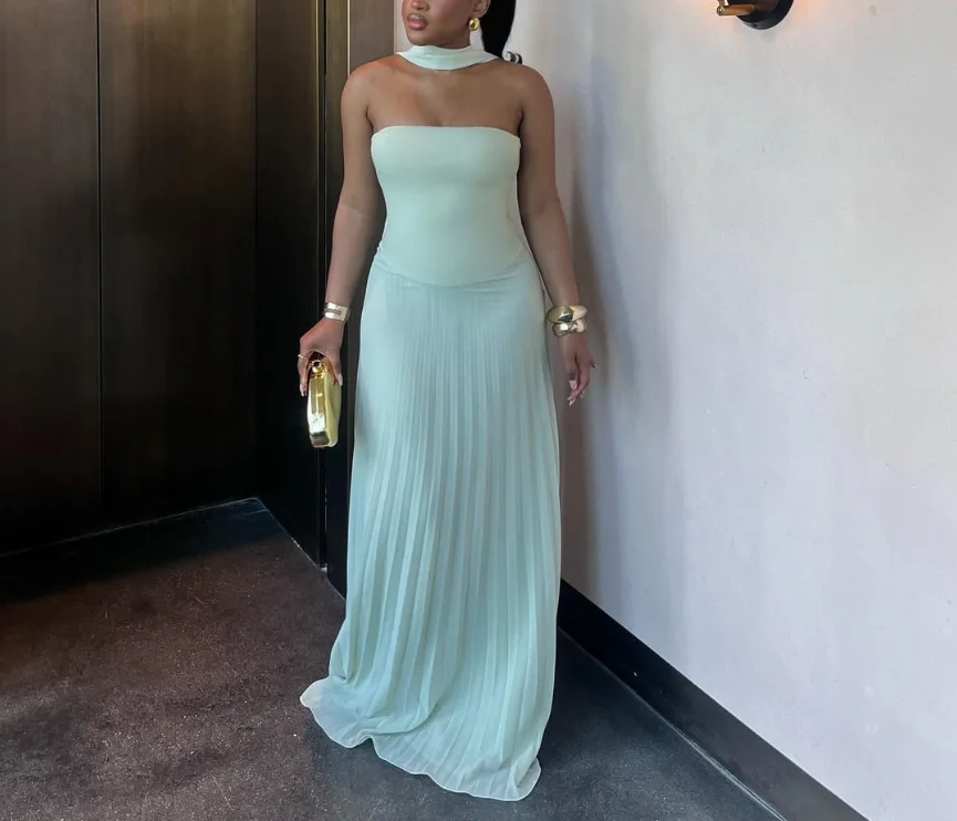 2025 Summer New Style Hanging Neck Strap Top High Waist Pleated Half Skirt Set