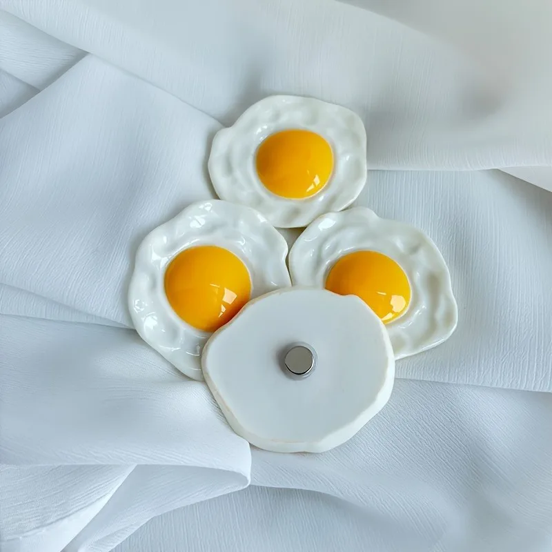 Fried Egg-Shaped Refrigerator Magnet – Oval Plastic Kitchen Decor with Golden Accents, Perfect for Holidays Like Easter