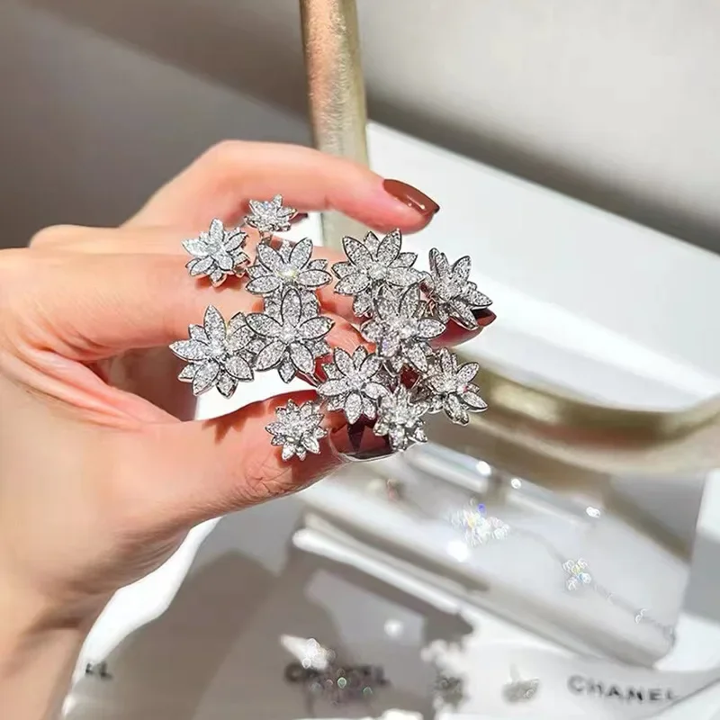 

Elegant Temperament, Petal Bud Ring, Female Ins, High-end Opening, Niche Design, Full Diamond Ring