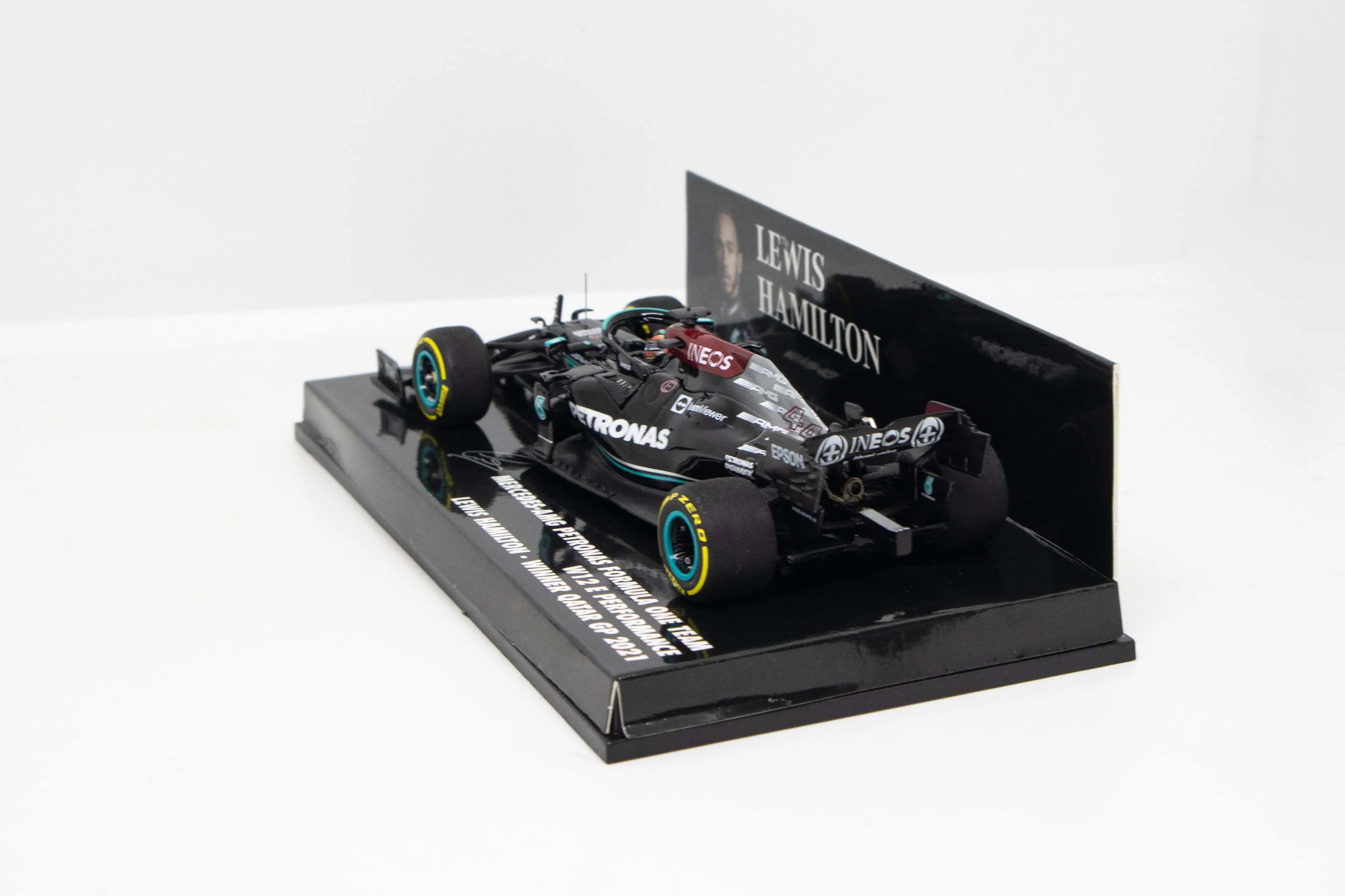 MINICHAMPS 1:43 2021 F1 MB PETRONAS W12 E No44 L.HAMILTON WINNER QATAR Model Car