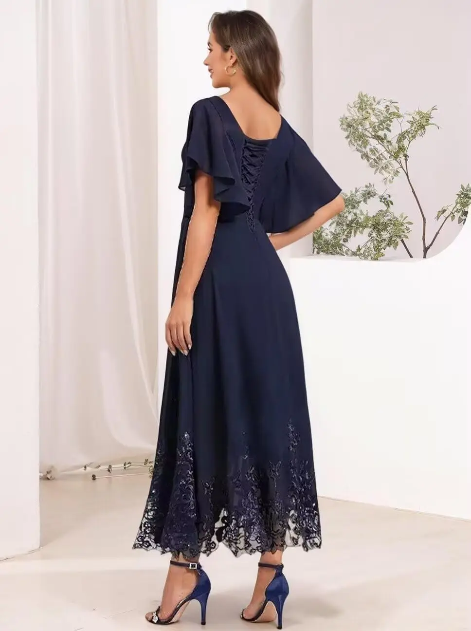 فساتين أم العروس بطول الشاي ورقبة على شكل V وأكمام للنساء مزينة بالدانتيل فساتين سهرة رسمية