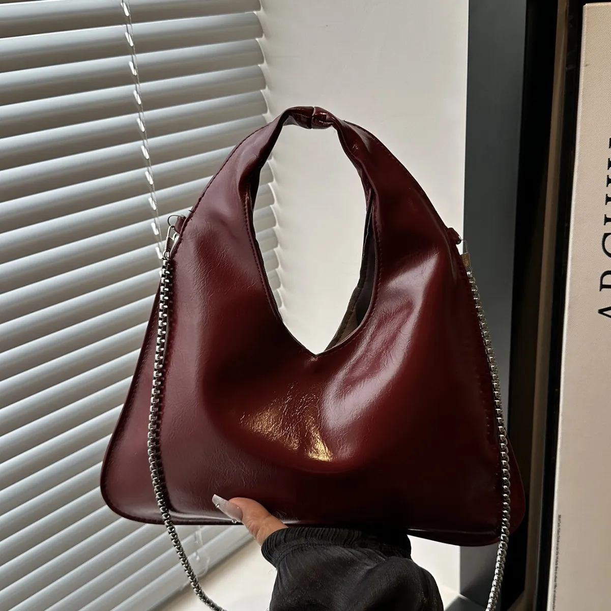 

Fashionable Large Capacity Tote Bag Autumn Winter New Style Versatile Single Shoulder Underarm Bag Handbag for Women