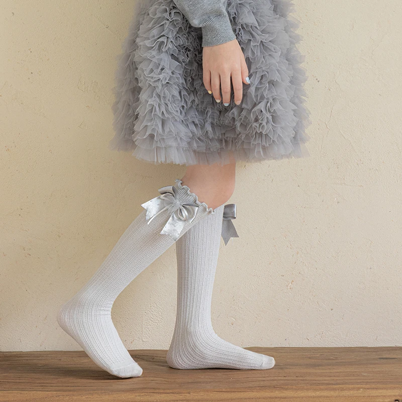 Delicate Kids Girls Knee High Socks Pretty Three‑Tier Bow Decor Sparkling Shiny Rhinestone Details Elastic Breathable Stockings