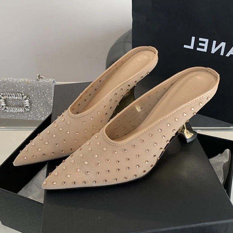 

Летние сабо, туфли-лодочки с острым носком, женские роскошные шлепанцы с хрустальной сеткой, женские странные стильные тапочки на каблуке для банкета и вечеринки