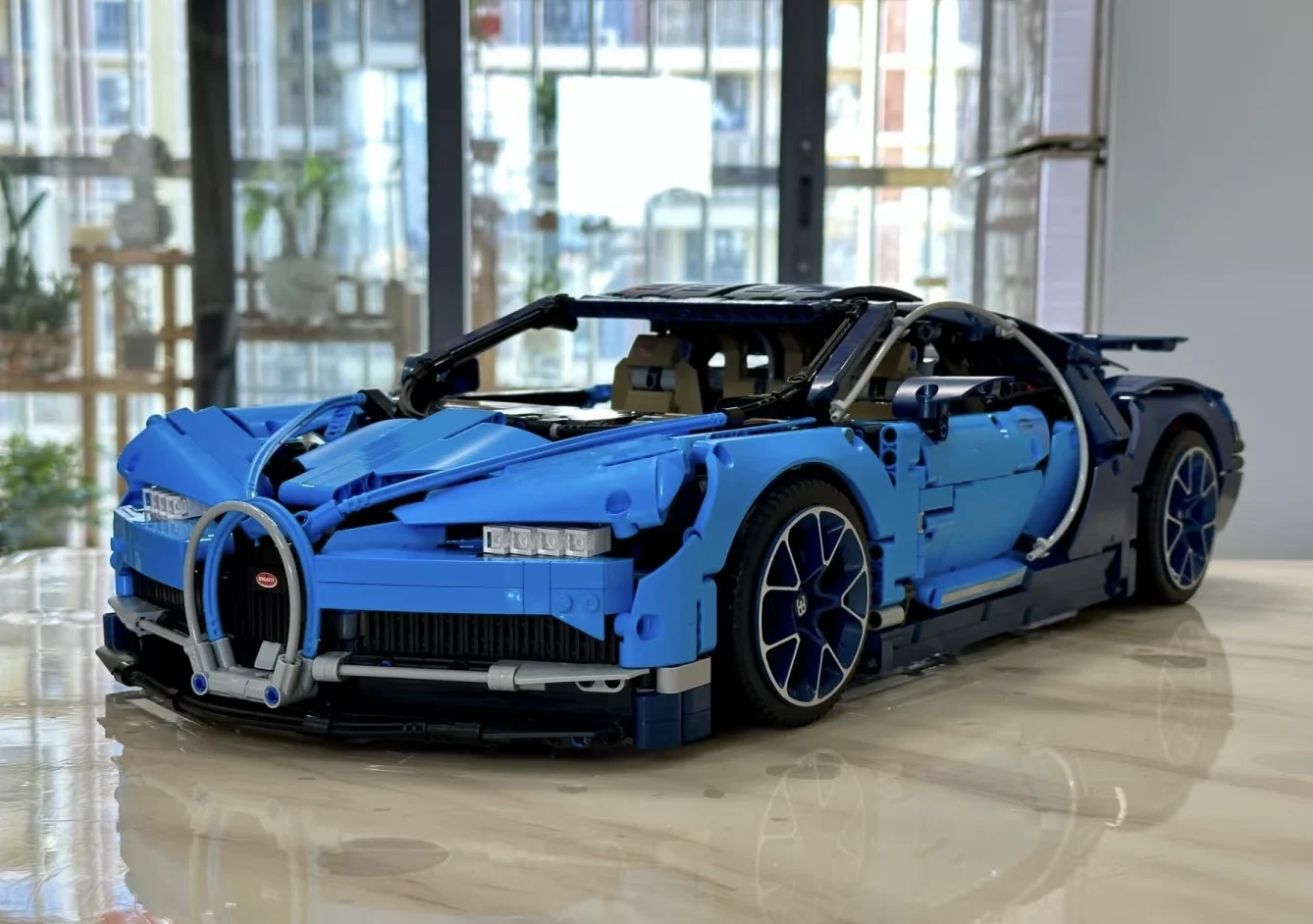 

Decoration inventory+4031 pieces+Bugatti Chiron compatible version+95968 super sports racing building block set+children's toys+