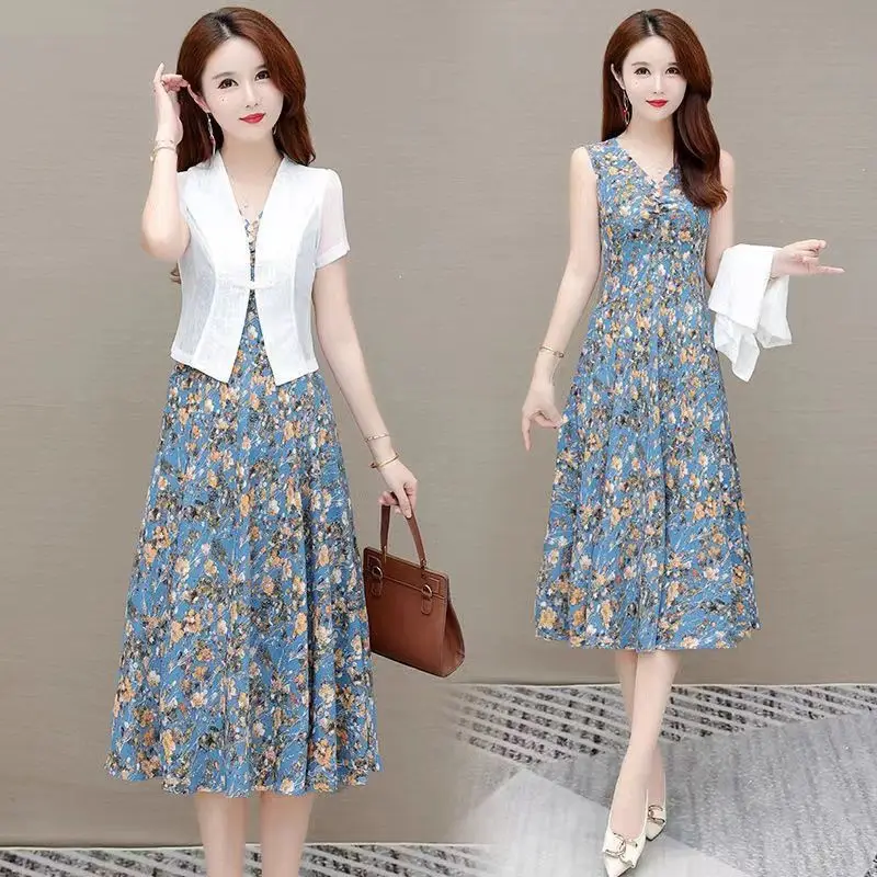 Fragmented Flower Dress Set for Women Spring/Summer 2023 New High End Fashion Style and Age Reducing Two Piece Skirt Set