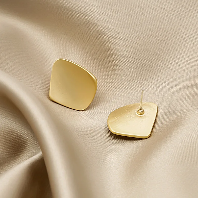 Matte minimalist square retro Hong Kong style 2024 new trendy earrings and stylish Ear Studs，Jewelry gift