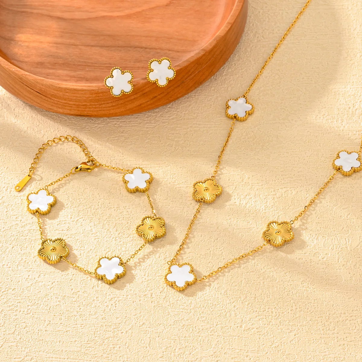 

Double Sided Plant Flowers Jewelry Sets for Women Stainless Steel 14K Gold Plated Mix Colors Clover Necklace Earrings Bracelet