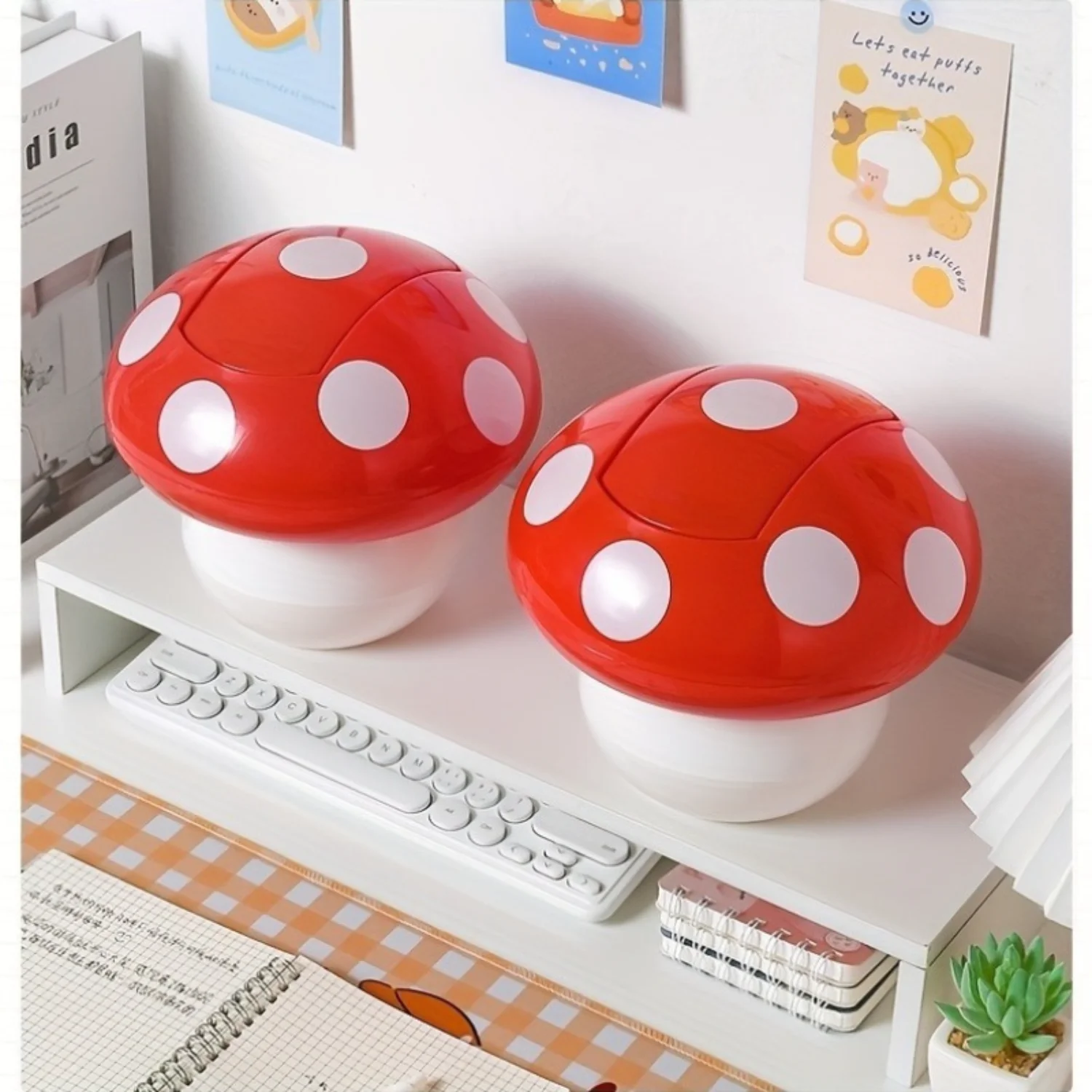 

Mushroom-Shaped Desktop Trash Can with Lid, Contemporary Plastic Waste Basket for Sundries - Small and Cute