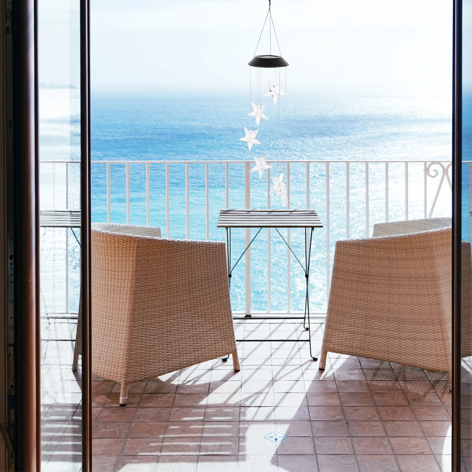 

Chic Solar Powered Wind Chime Light with Soft Glow and Pleasant Sound Ideal for Garden Balcony Patio Decoration