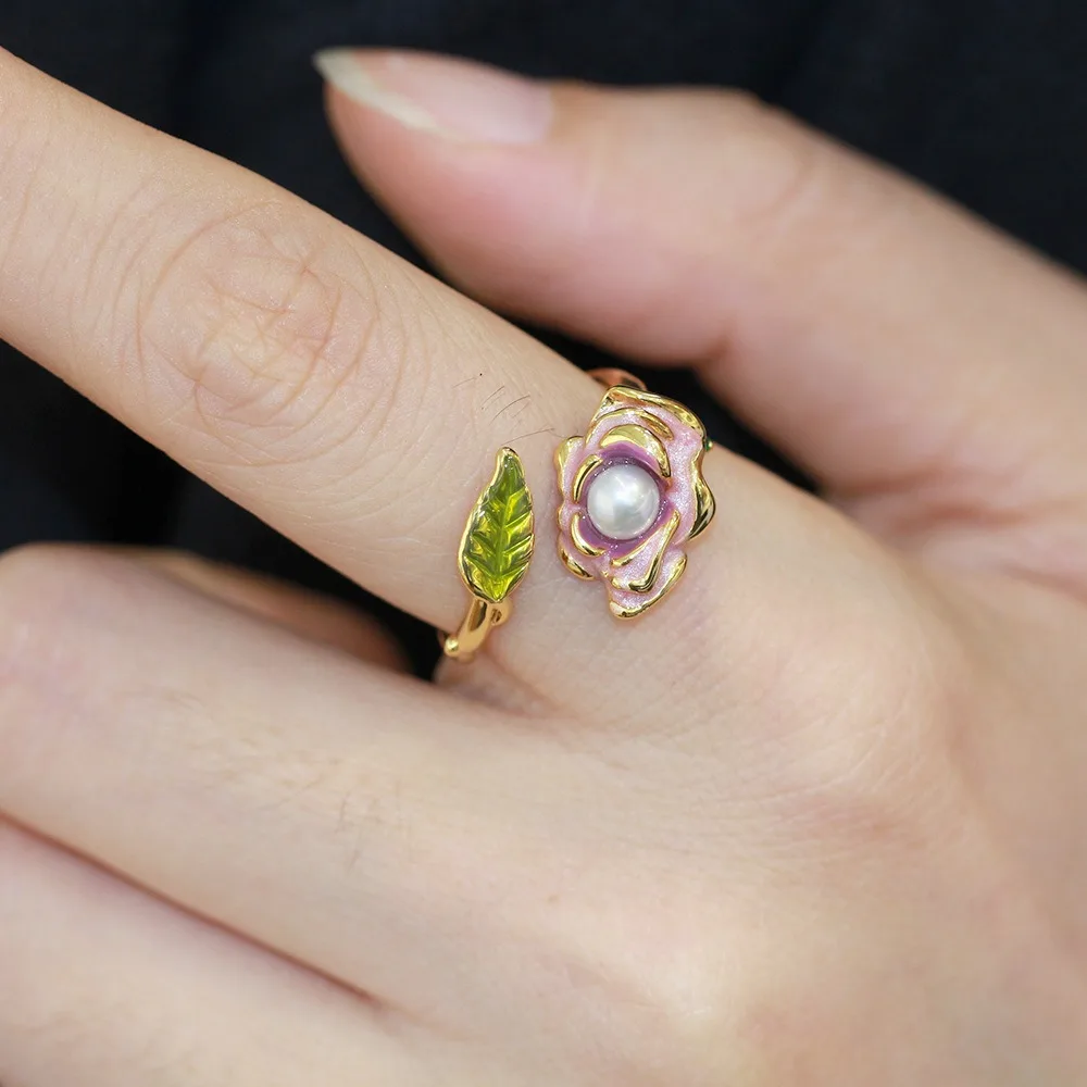 

Retro Oil Painting Baroque Pearl Ring Butterfly Delicate Vintage Ring Rose Flower Copper Luxury Flower Ring Gifts