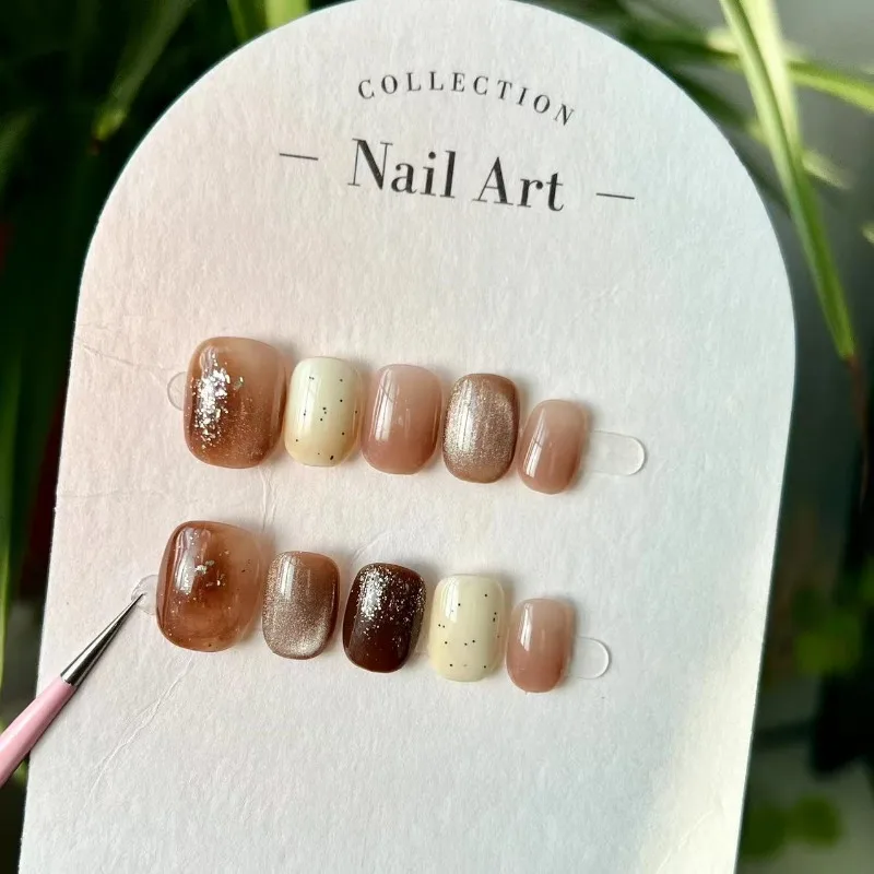 Handmade Artificial Fake Nails Winter Brown Acrylic Press on Nails for Gluing False Short Nails Gradient 2025 with Box and Tools