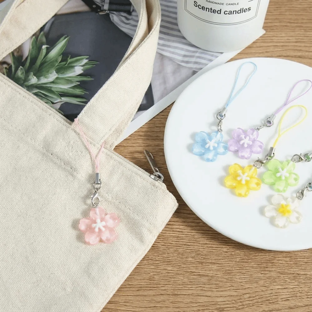 Transparent Resin Flower Keychain Fresh Cute Transparent Bag Phone Chains Trendy Solid color Kawaii Pendent Accessory
