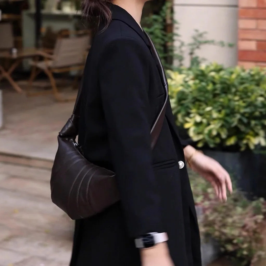 

Niche texture can be praised for dumplings, crossbody chest bags, fashionable retro women's bags