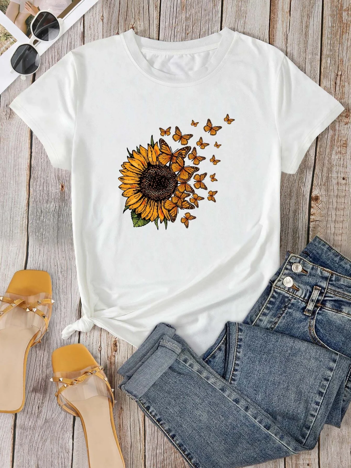 

Sunflower Butterfly Print Crew Neck T-shirt, Casual Loose Short Sleeve Fashion Summer T-Shirts Tops, Women's Clothing