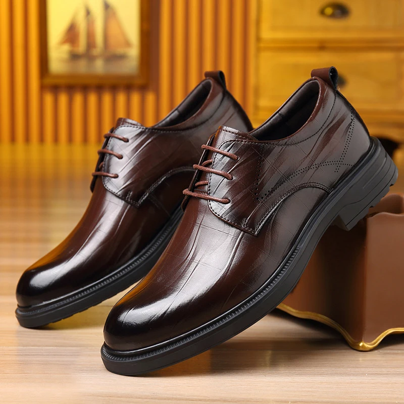 

Men's business dress leather shoes are comfortable, soft soled, non slip, wear-resistant, and suitable for daily office dresses