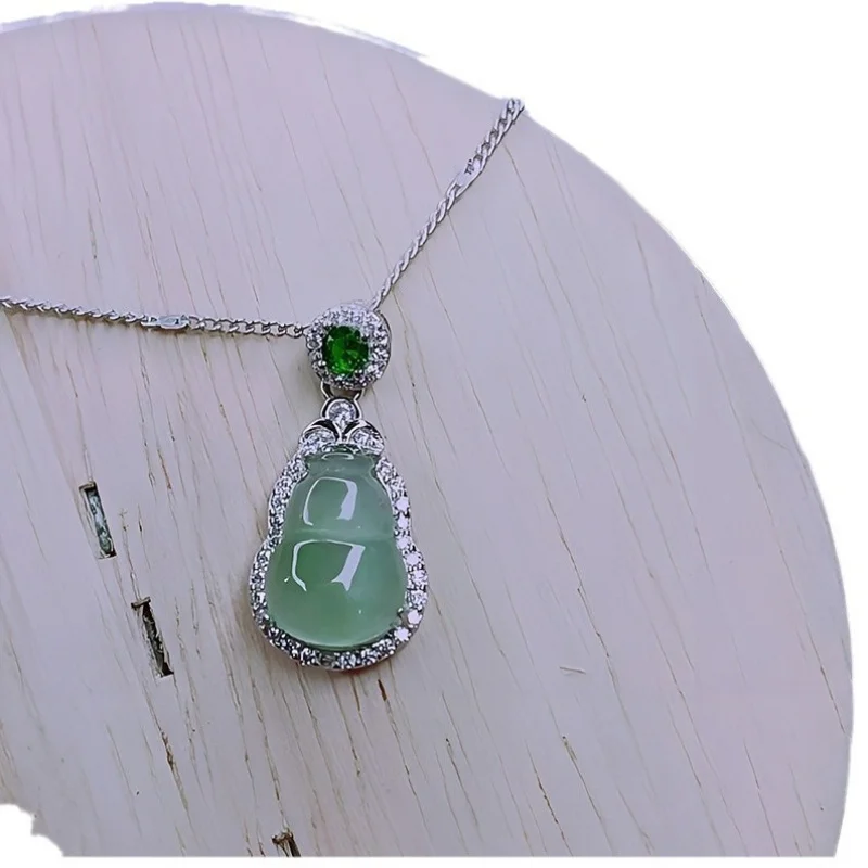 

Popular Natural in Charge Myanmar Jade Exquisite 925 Silver Inlaid Calabash Pendent