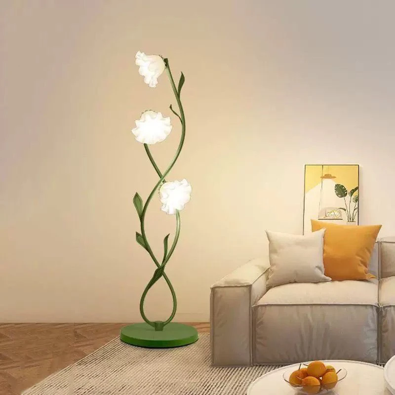 

Cream new wind floor lamp living room sofa Internet celebrity retro DIY French pastoral bedroom atmosphere flower lamp
