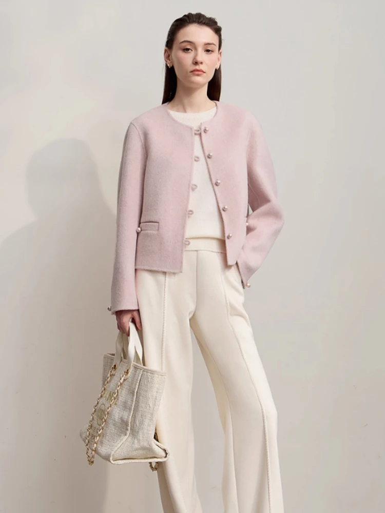 

AMII Short Coat 2025 Winter Minimalist Round Neck Wool Solid Women's Warm Elegance Long-sleeved Loose Women's Jacket 12524041