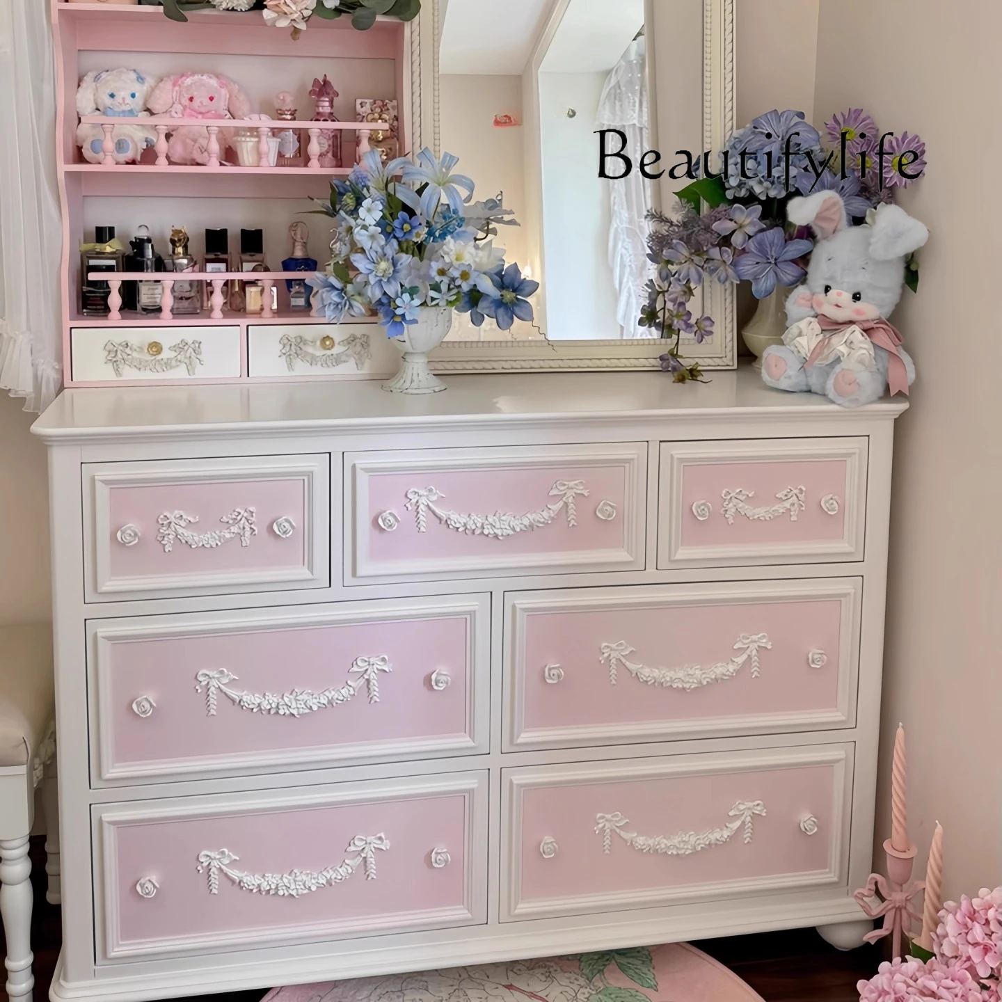 

French retro carved solid wood bucket cabinet, entrance entrance cabinet, dining side storage locker, TV cabinet