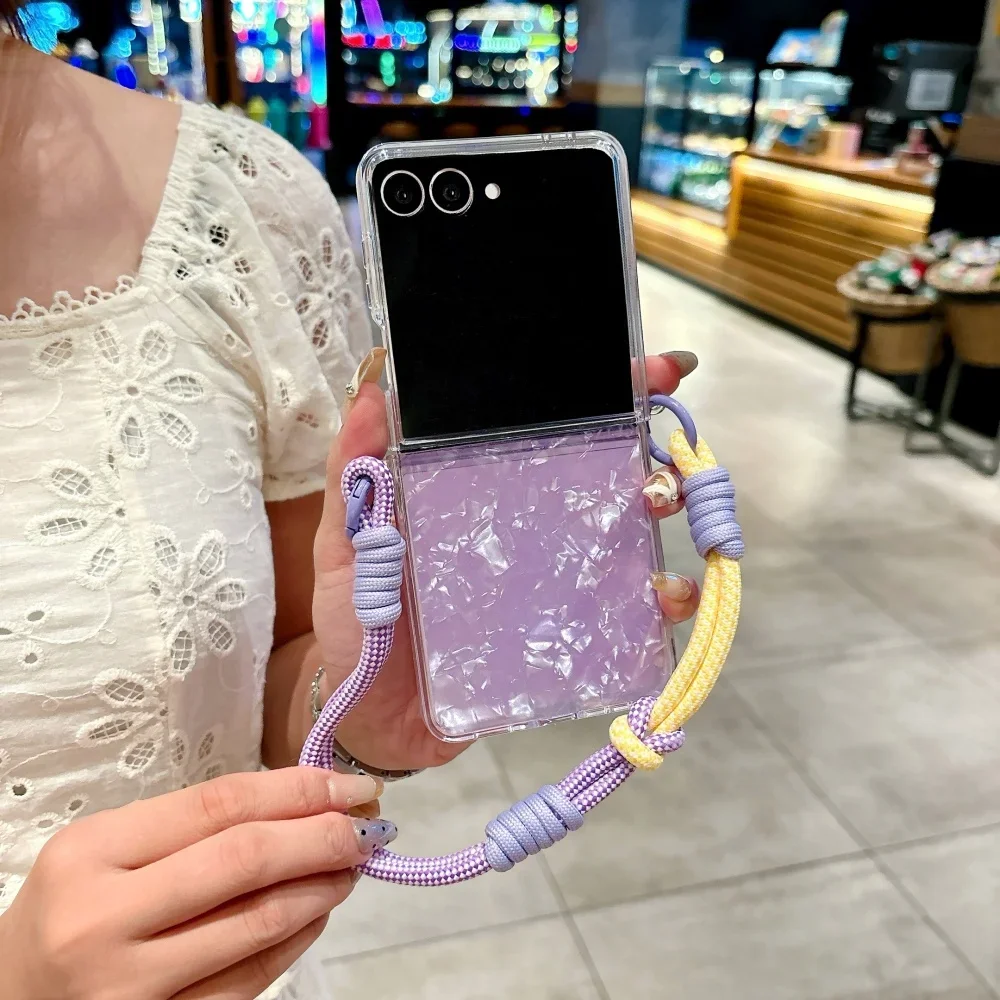 그라데이션 물결무늬 컬러풀 랜야드 폰케이스 (삼성 갤럭시 Z 플립 7 6 5 4 3 슬림 하드쉘 손목 스트랩 보호 커버)