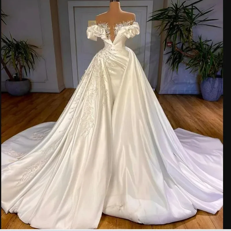 

Elegant Off Shoulder Satin Pleated Shiny Pearl Bead Wedding Dress Sexy V-Neck Formal Bridal Gown Vestido de Novia Customized