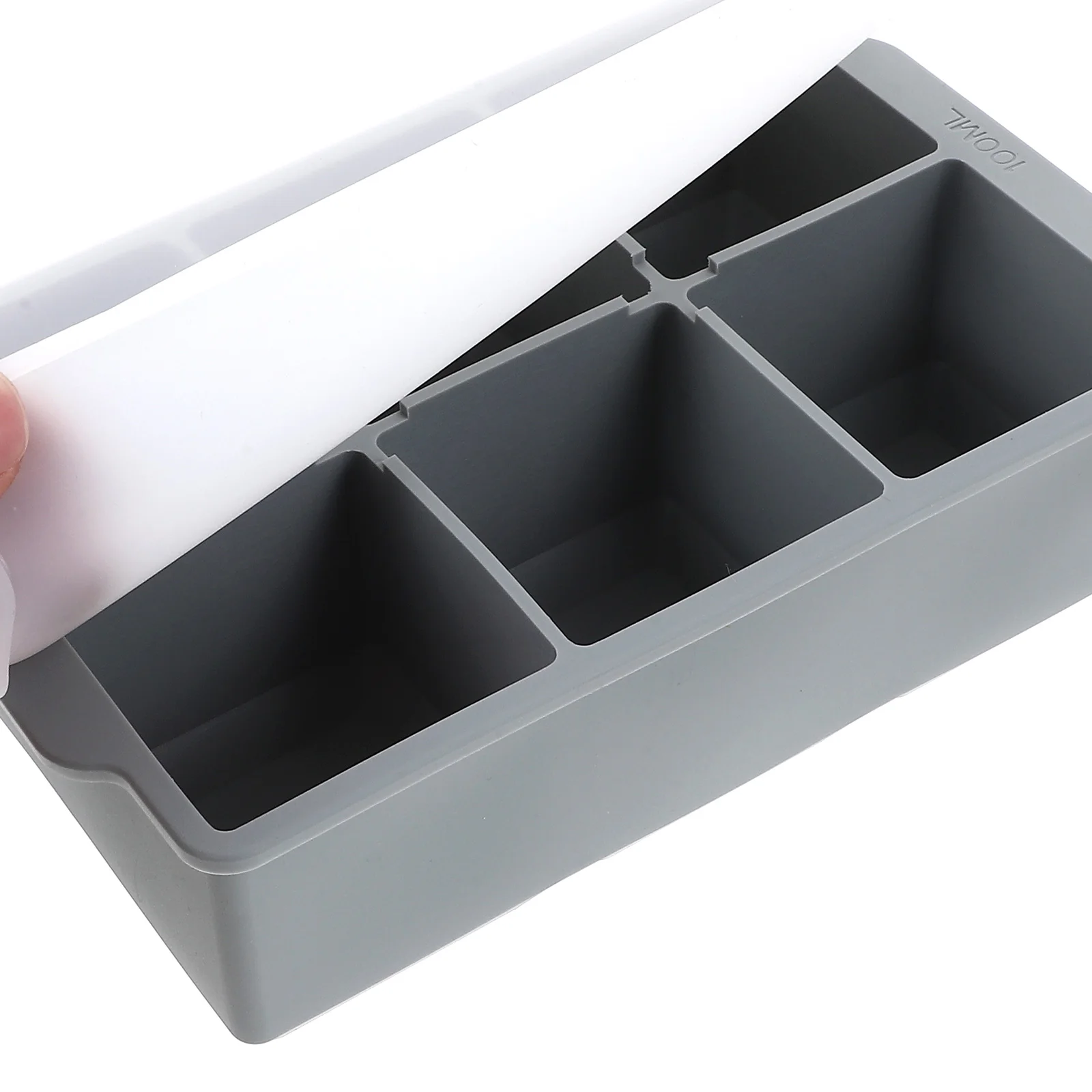 

Silicone Ice Mold Tray with Cover Easy Release Ice Cube Making Mold for Juice Coffee Cocktails Homemade Fun Kitchen Tool