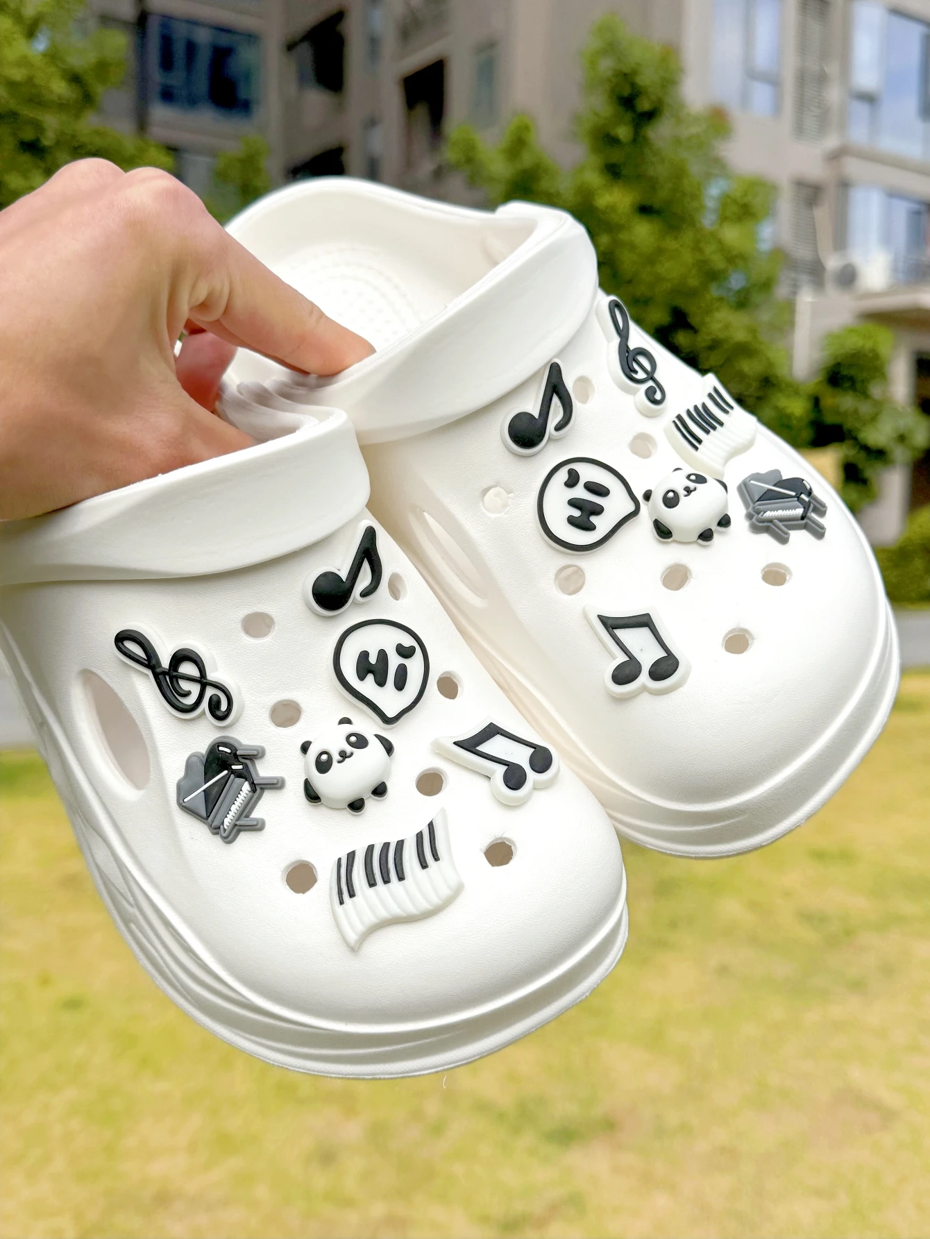 14pcs cute PVC Crocodile shoes Shoe accessories, detachable DIY accessories - the perfect gift for children's holiday parties