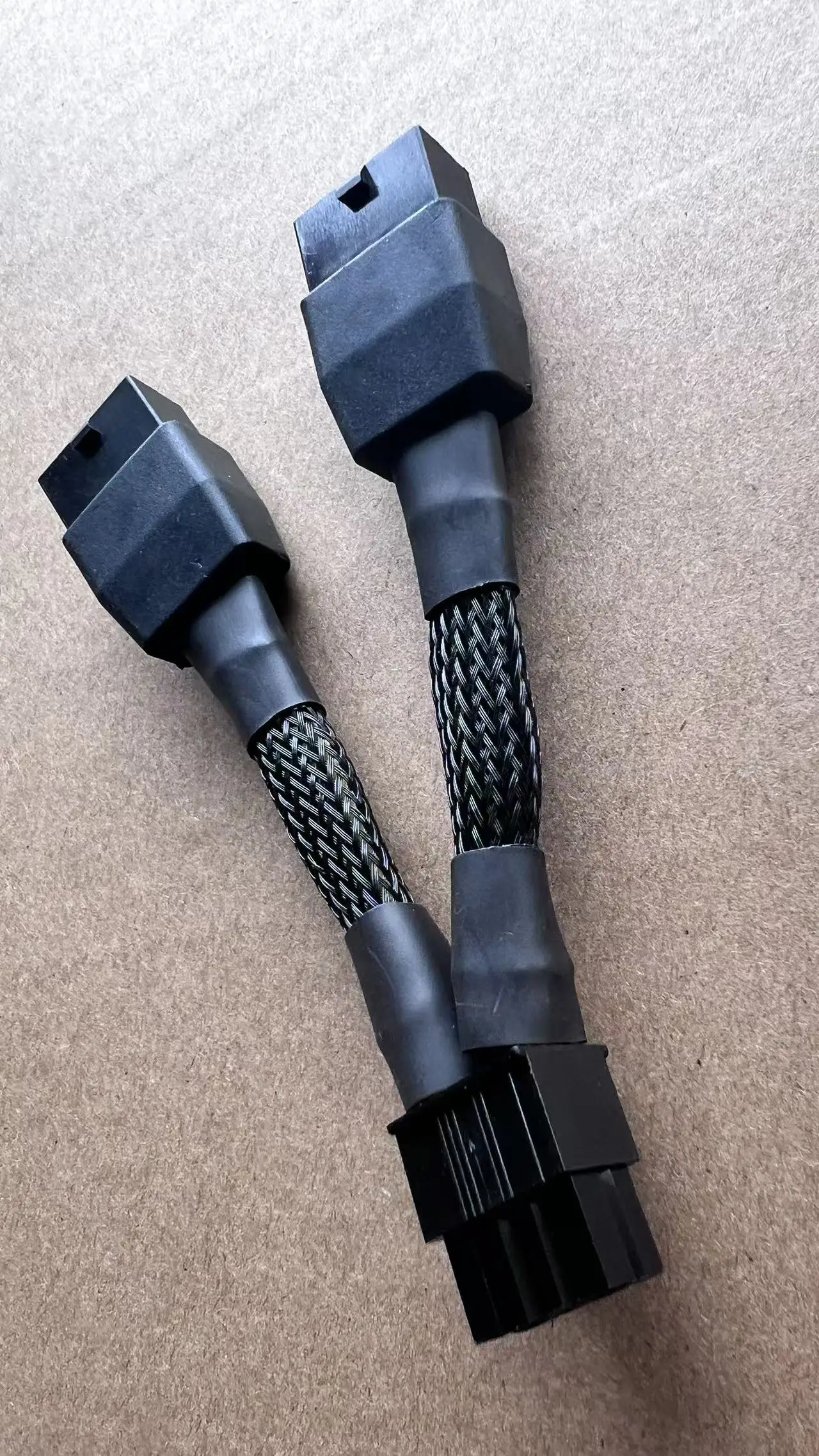 8Pin Male to Dual 8Pin (6+2) Female GPU Power Cable 10cm For NVIDIA TESLA K80 M40 P100 V100 Graphics Card PCIe Power Cord