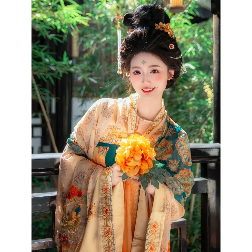Court style Hanfu female, Xiao Tang style one-piece embroidery chest-length skirt set