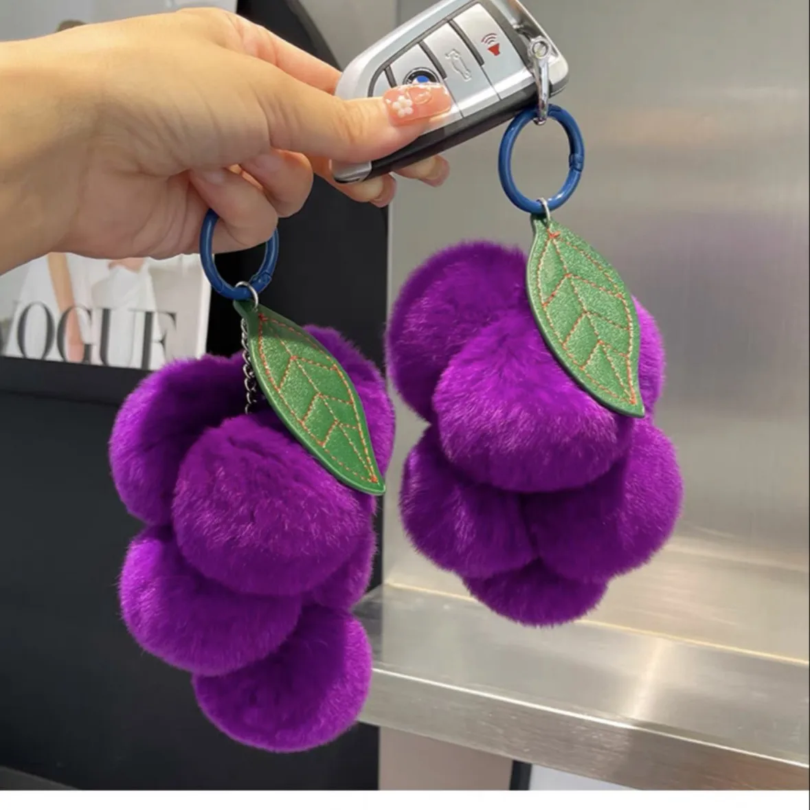 الأرجواني تقليد ريكس الأرنب الفراء حقيبة قلادة، ريكس الأرنب الفراء المخملية العنب قلادة، مفتاح السيارة قلادة التبعي #2